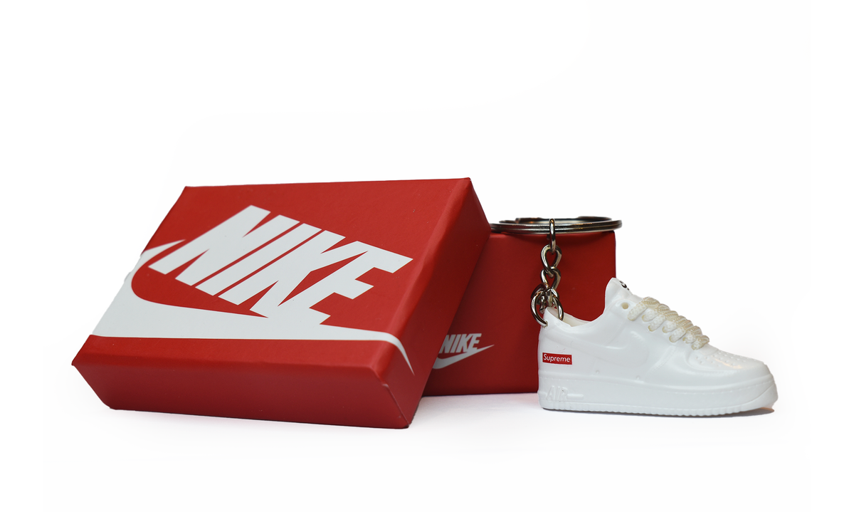 Jordan Mini Sneakers Keychain جوردان ميني سنيكرز كيشاين Fairfax