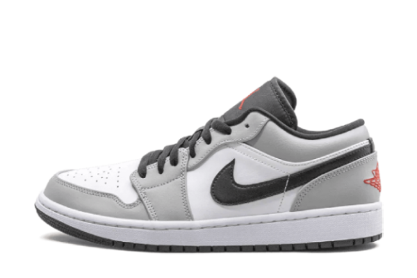 Jordan 1 Low Light Smoke Grey جوردان 1 ضوء منخفض دخان رمادي